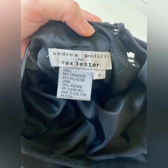 Strapy LBD - Picture 4 of 6